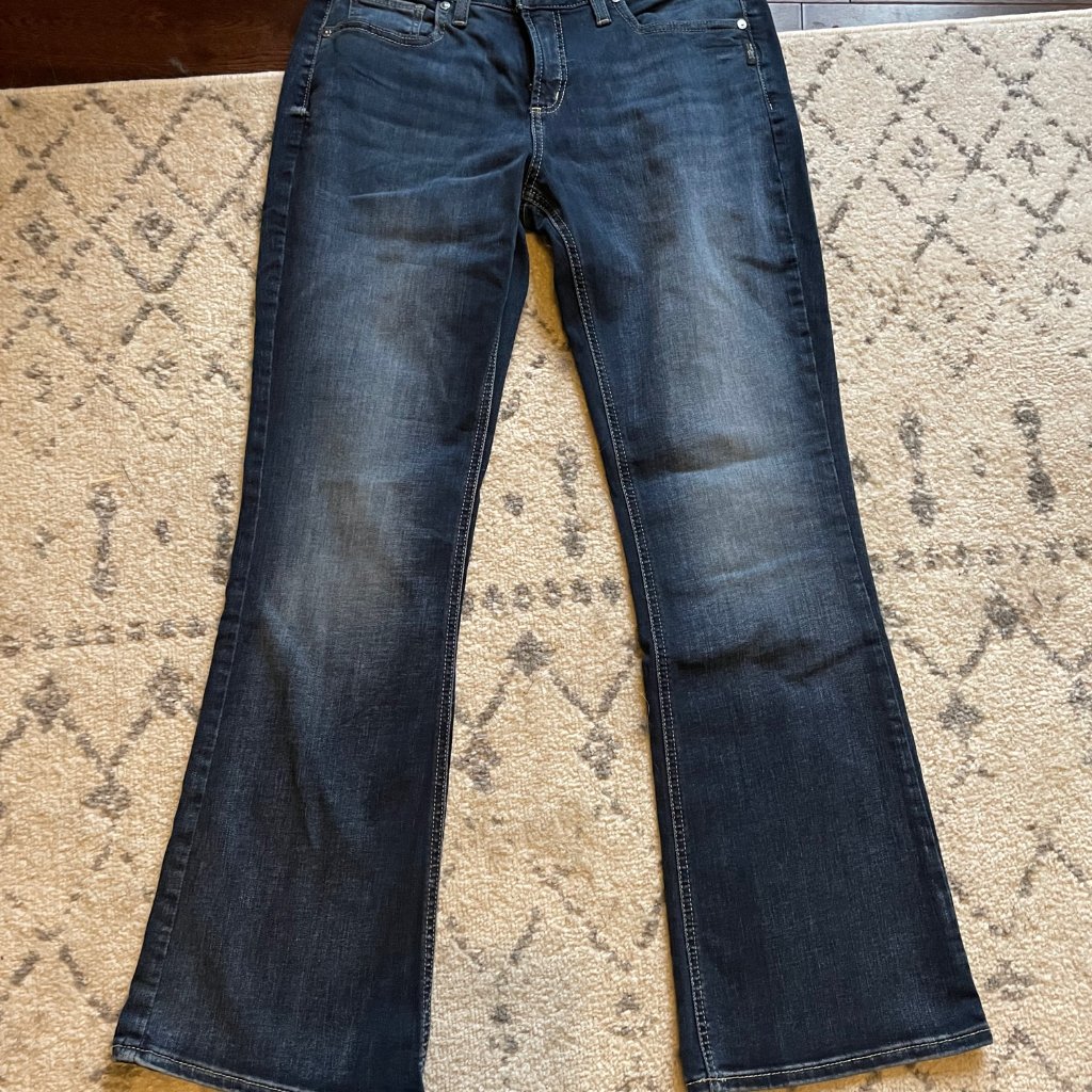 Silver Suki Mid-Rise Bootcut Jeans